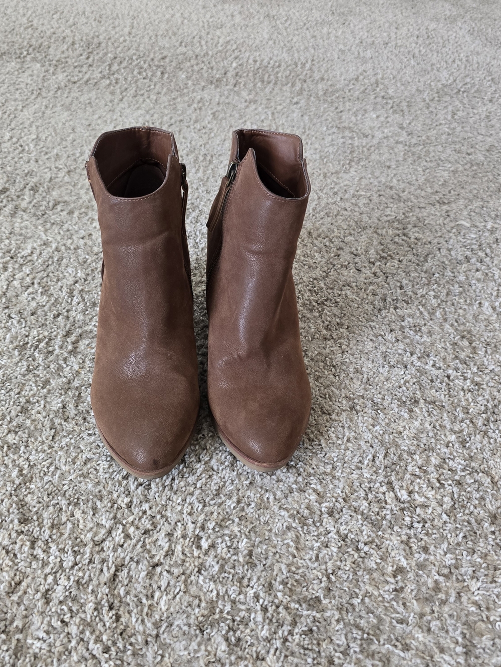 MIA Brown Faux Leather Ankle Boots Almond Toe Side Zip Comfort Chic Women's US 8